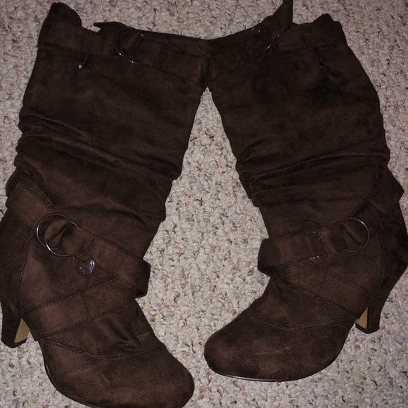 Shrek Brown suede mid shin boots - Picture 3 of 6